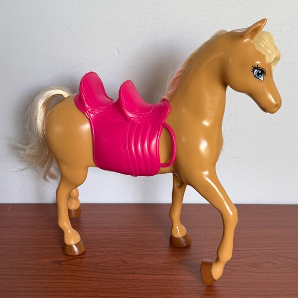 Vintage Olympic Barbie & Horse - Picture 6 of 11